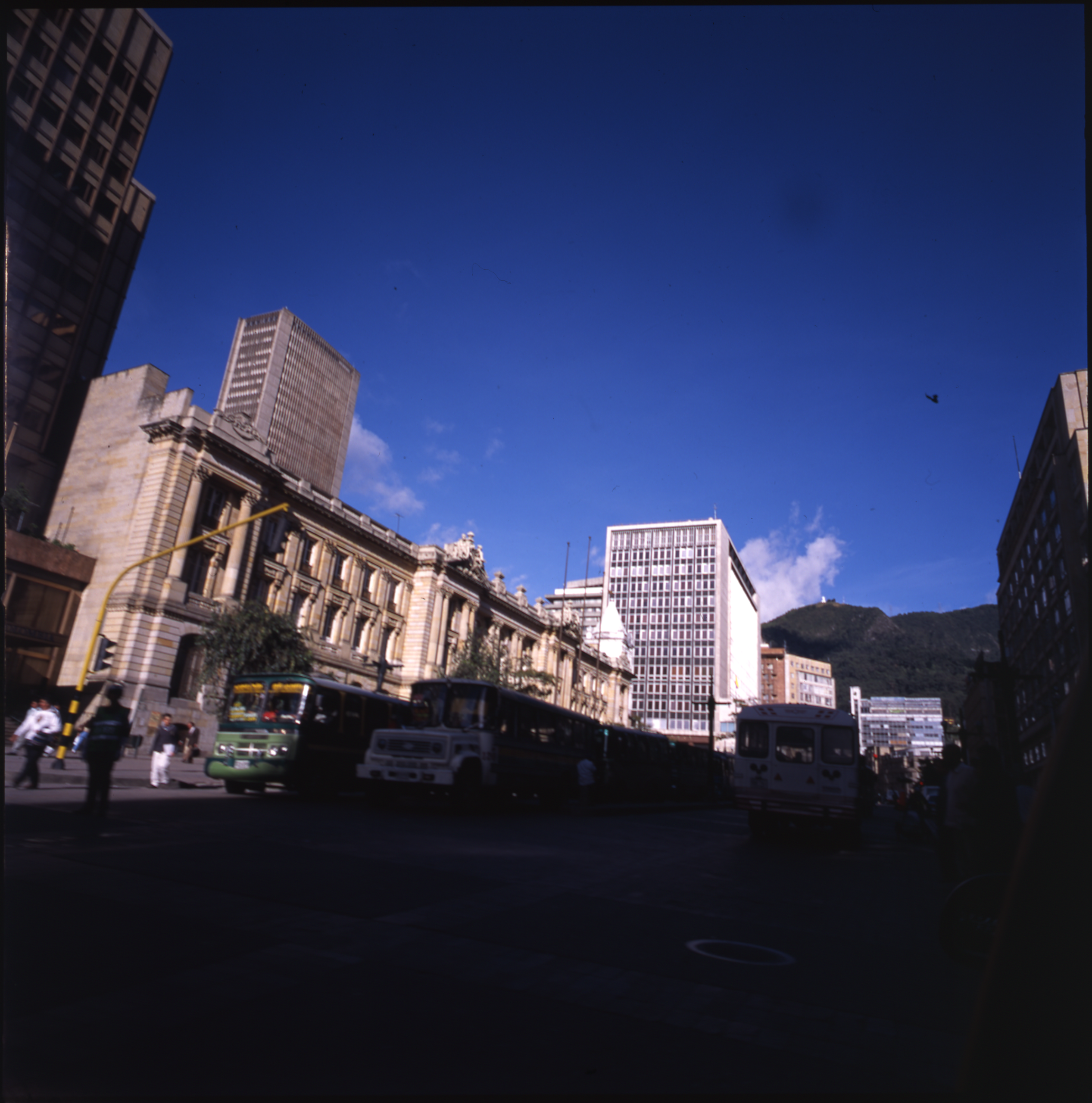 Avenida Jiménez, 2000